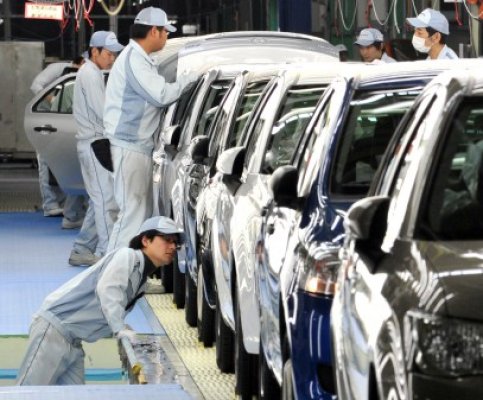 Toyota renunţă, la fel ca Daimler, la un gaz pentru climatizarea vehiculelor impus de UE